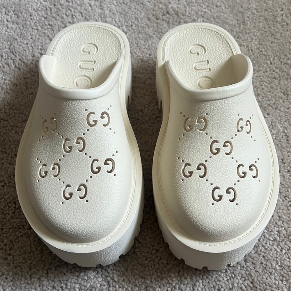 WOMEN'S PLATFORM PERFORATED G SANDAL